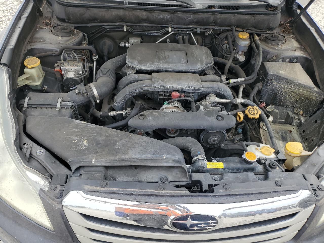 2011 Subaru Outback - Image 12