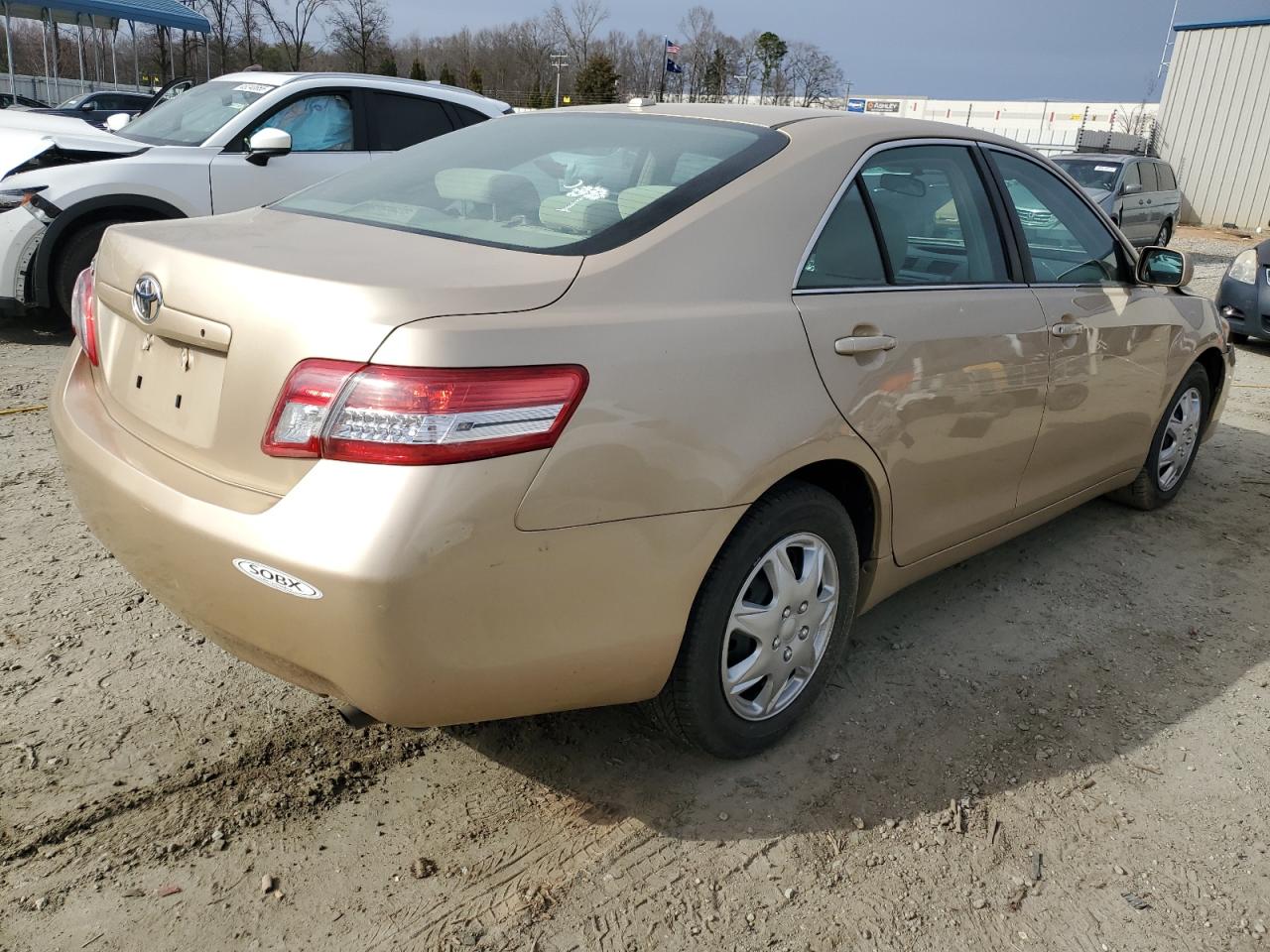 2010 Toyota Camry - Image 3