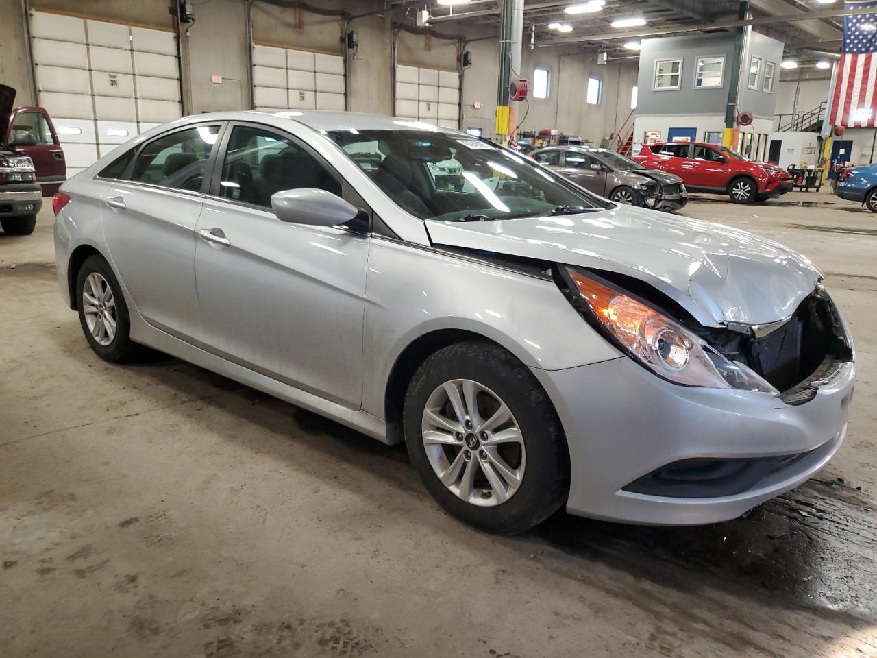 2014 Hyundai Sonata - Image 4