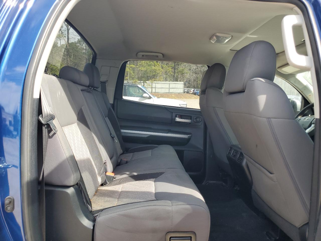 2014 Toyota Tundra - Image 10
