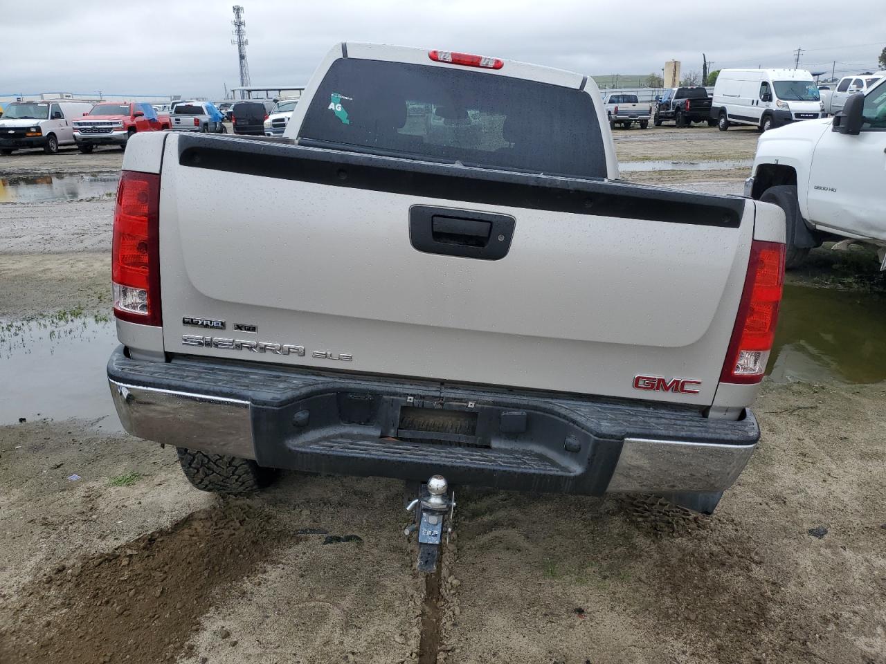 2009 GMC Sierra - Image 6