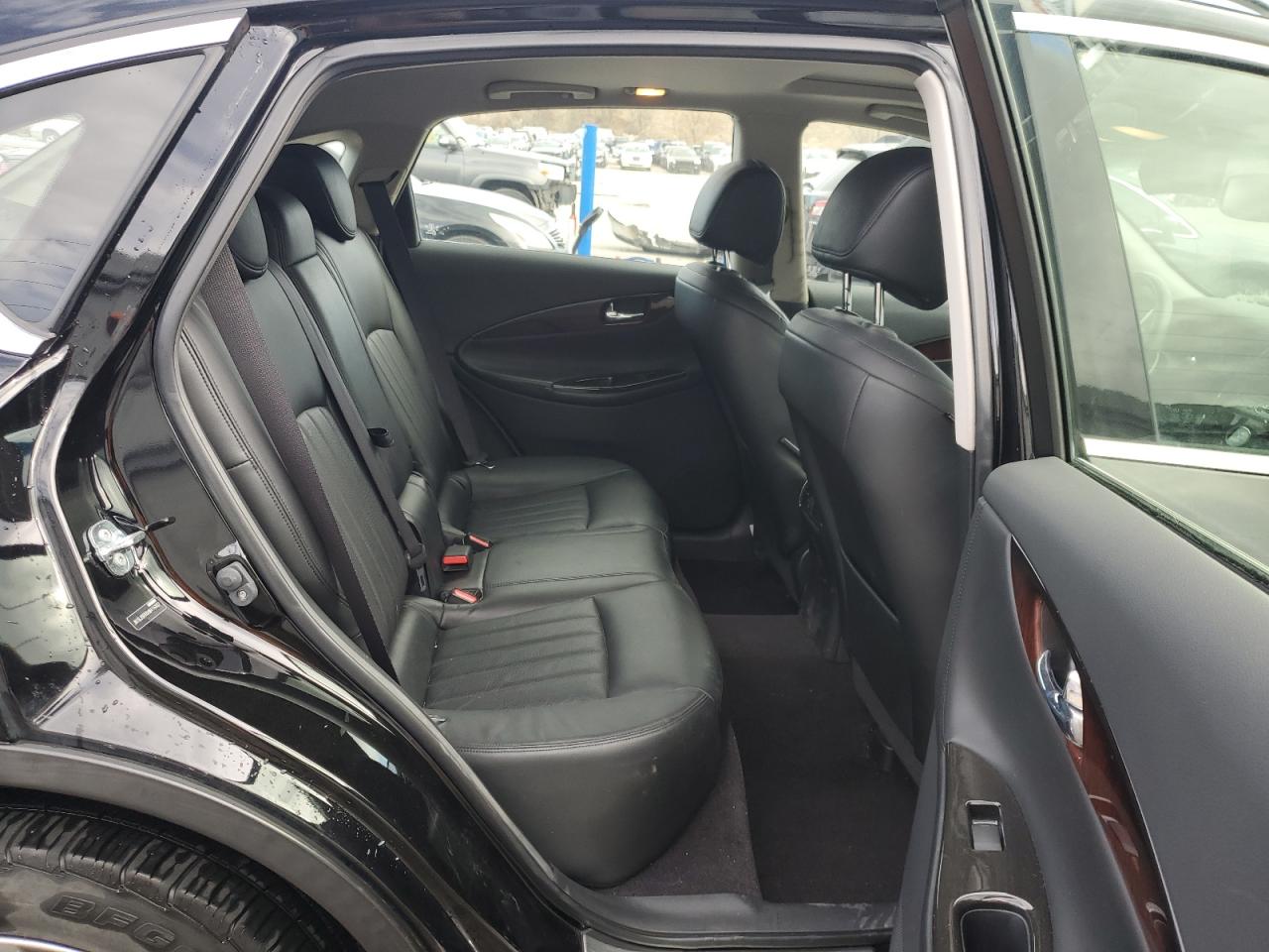 2017 Infiniti QX50 - Image 11