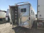1998 Featherlite Horse Trailer იყიდება Wichita-ში, KS - Rear End