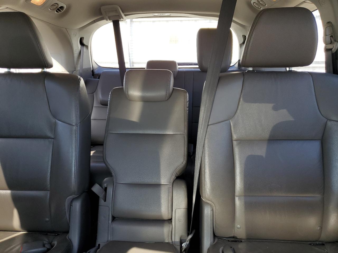 2012 Honda Odyssey - Image 10