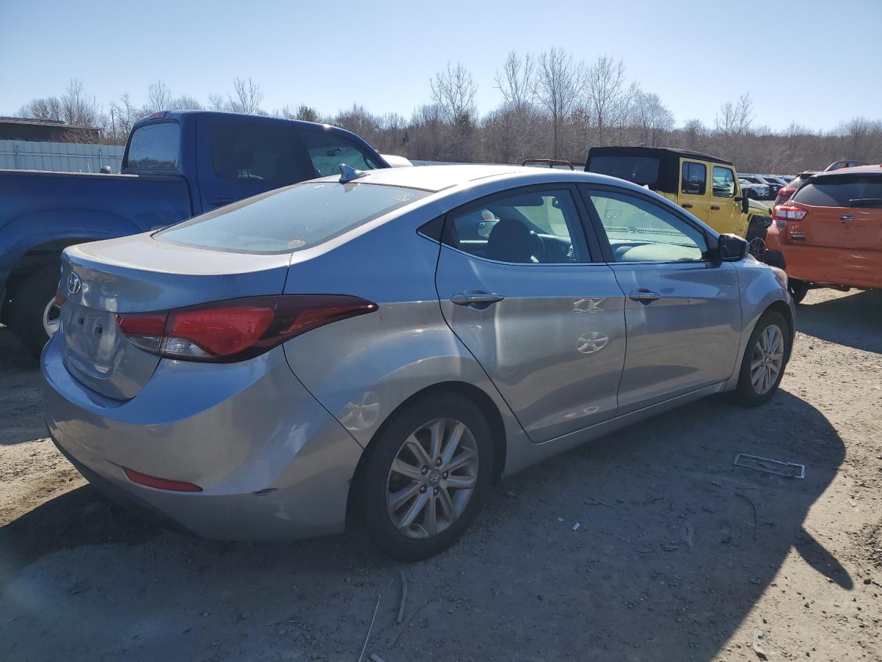2015 Hyundai Elantra - Image 3