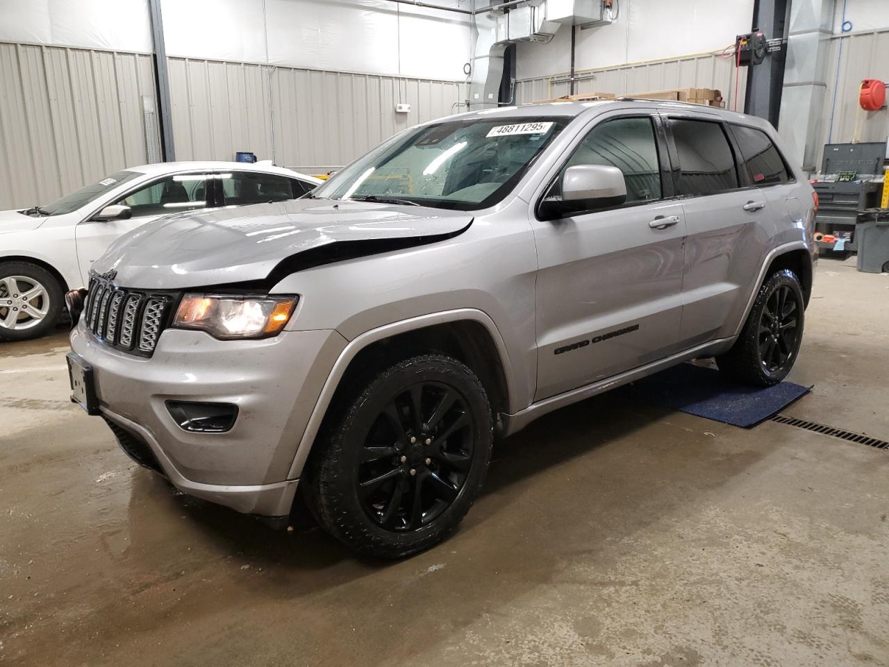 2020 Jeep Grand Cherokee Laredo for Sale in Casper, WY - Front End