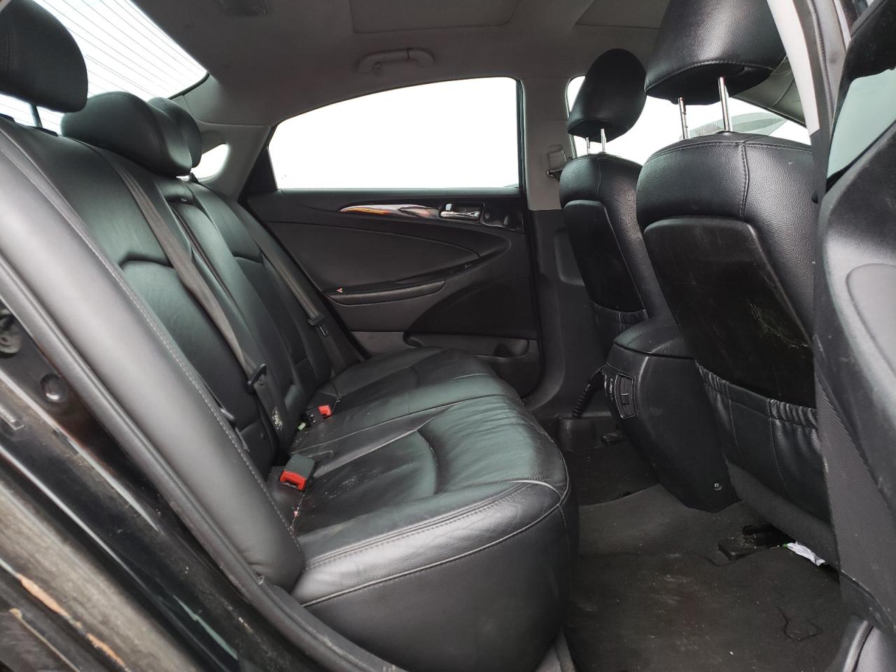 2013 Hyundai Sonata - Image 10