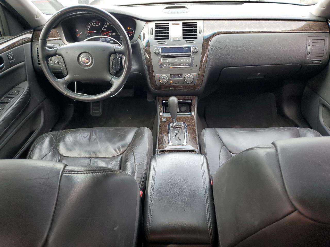 2009 Cadillac DTS - Image 8