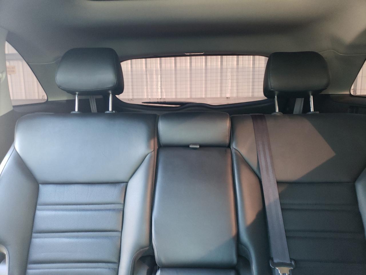 2016 Kia Sorento - Image 10