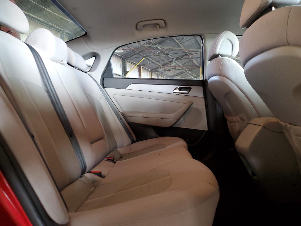 2015 Hyundai Sonata - Image 10