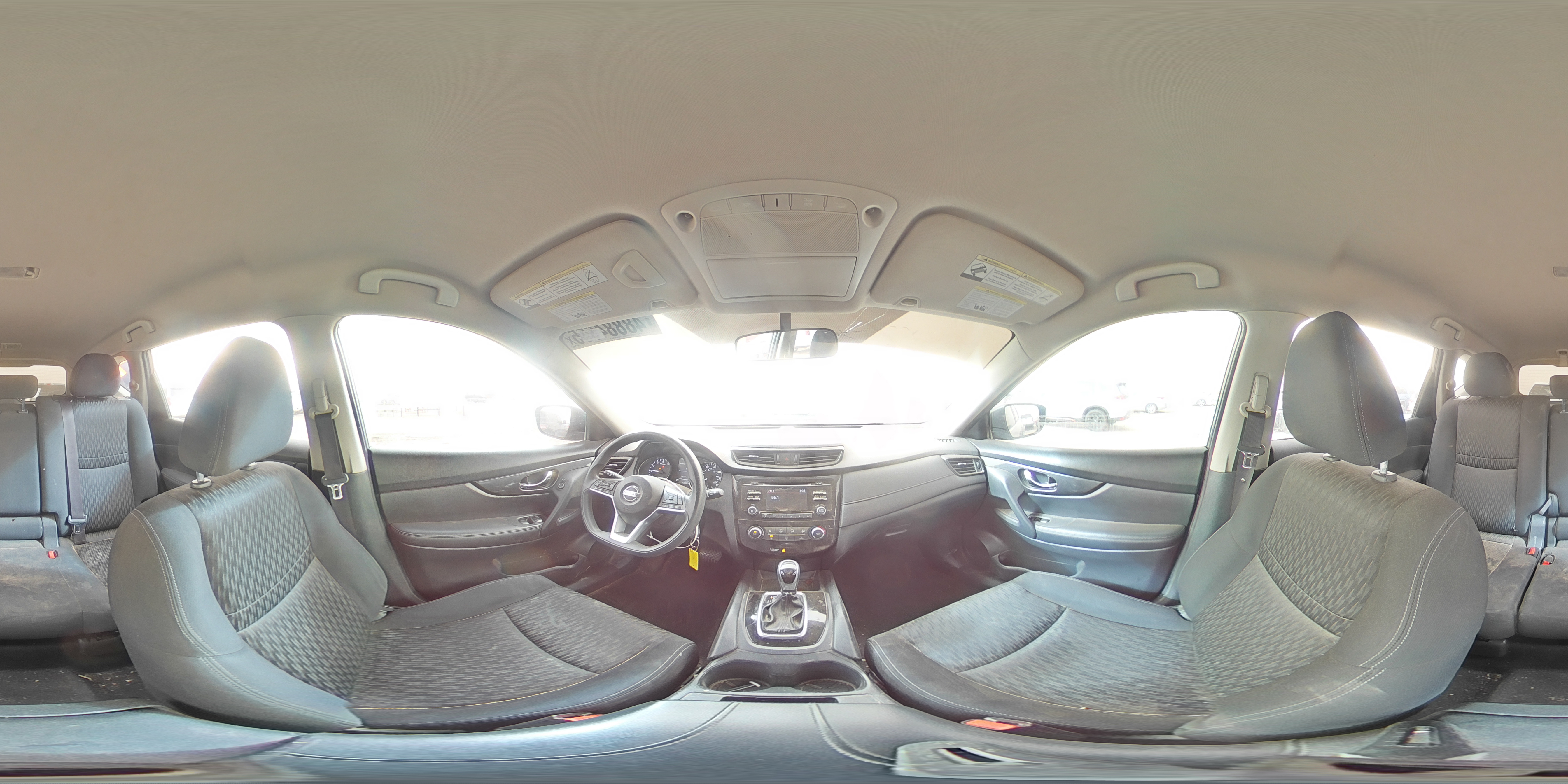2017 Nissan Rogue - Image 14