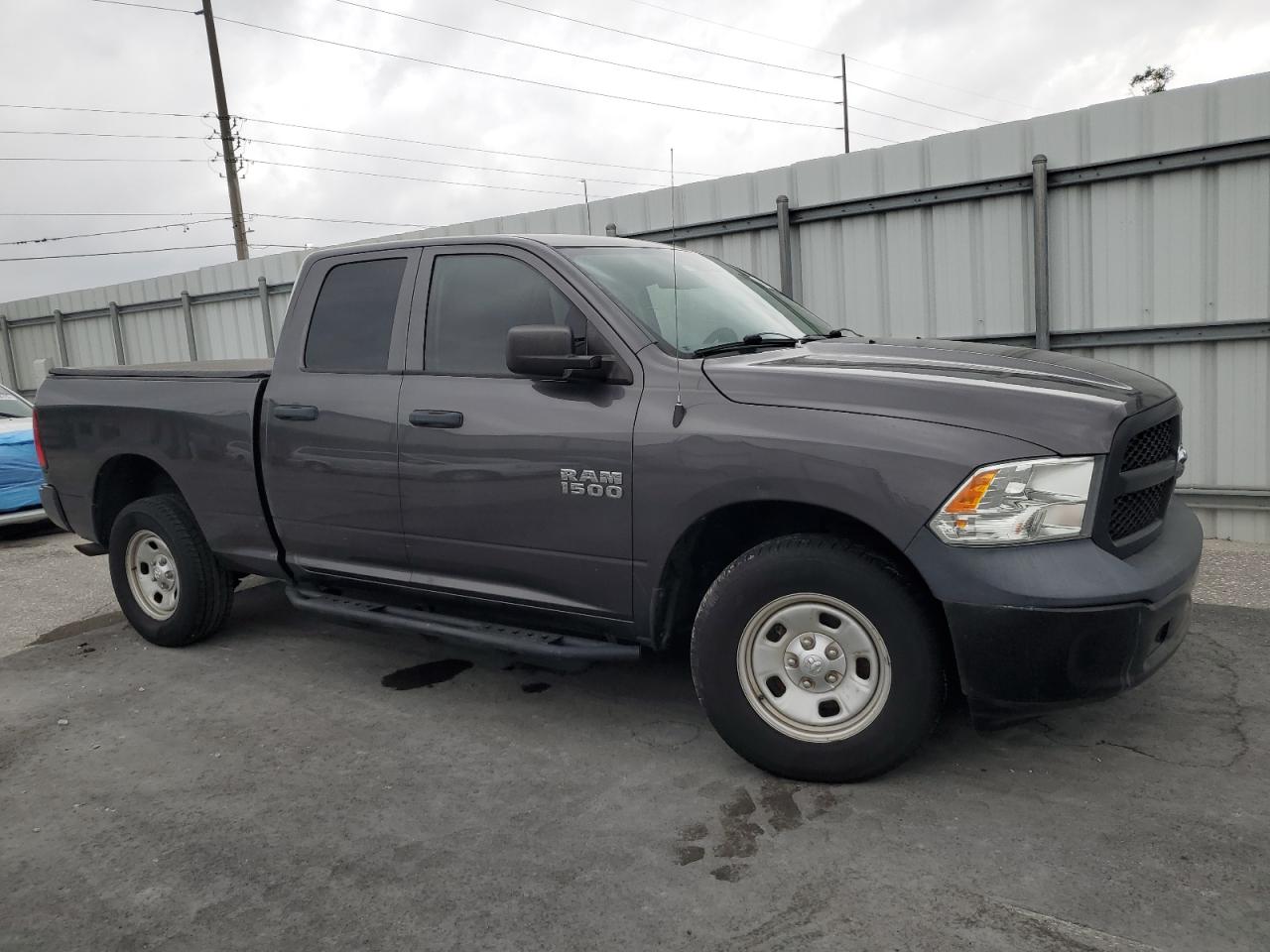 2016 RAM 1500 - Image 4