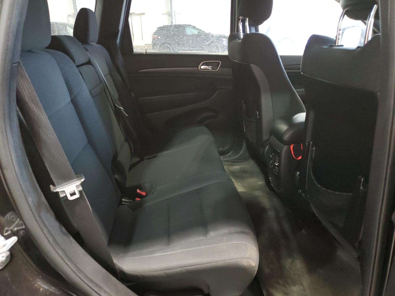 2015 Jeep Grand Cherokee - Image 11