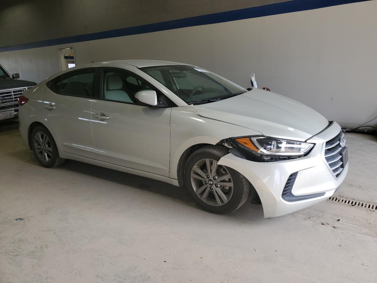 2017 Hyundai Elantra - Image 4