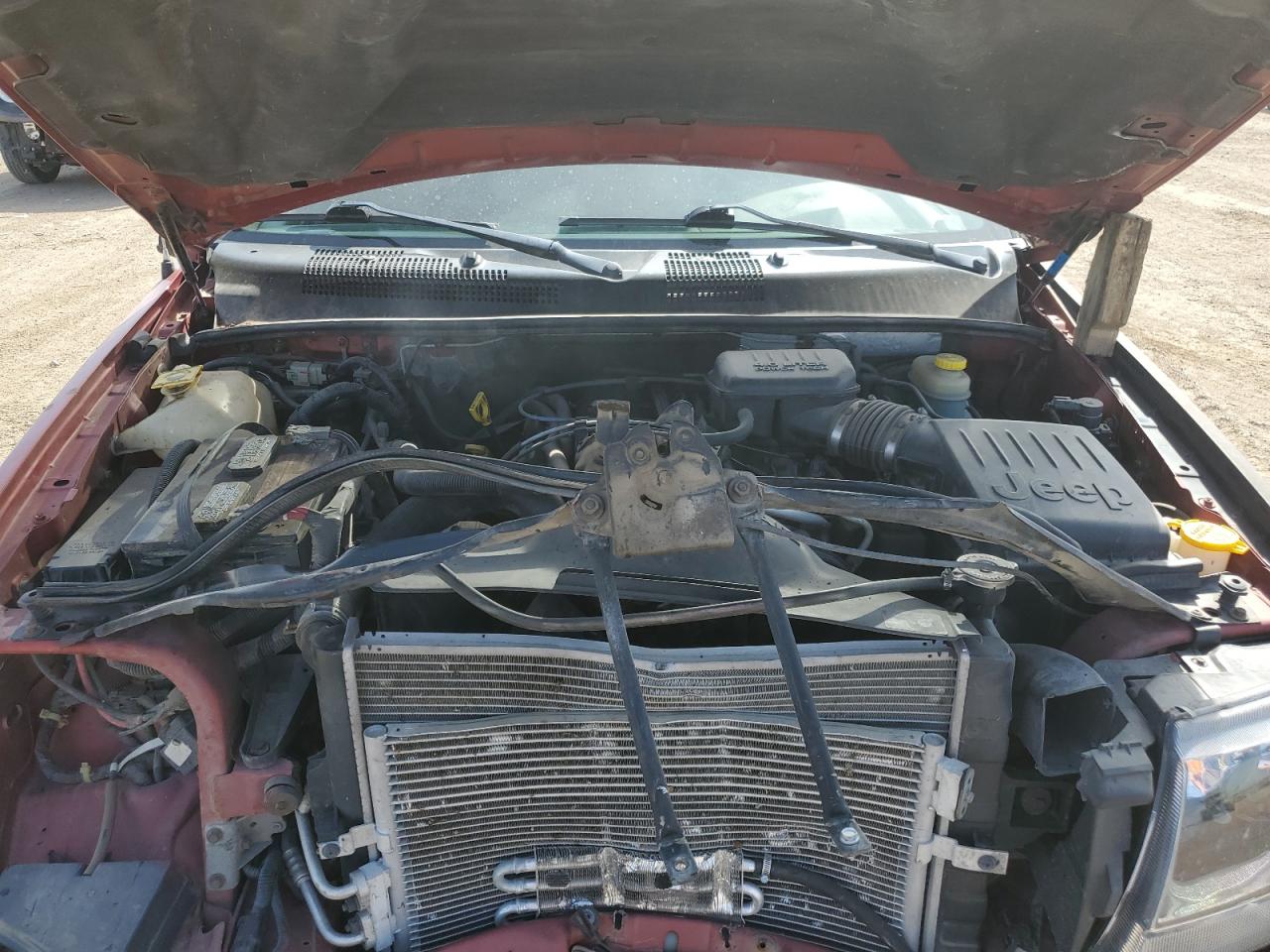 2004 Jeep Grand Cherokee - Image 13