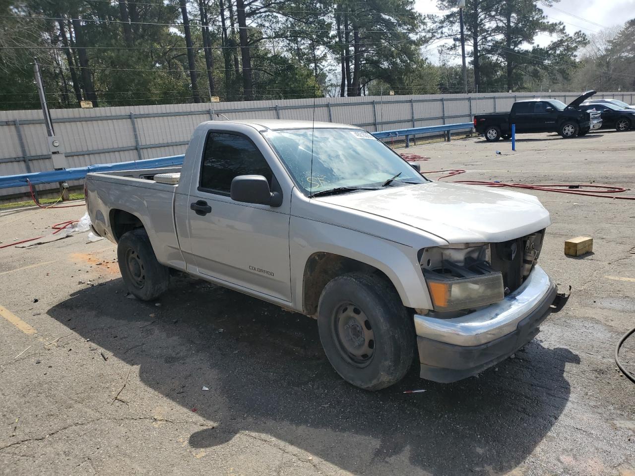 2004 Chevrolet Colorado - Image 4