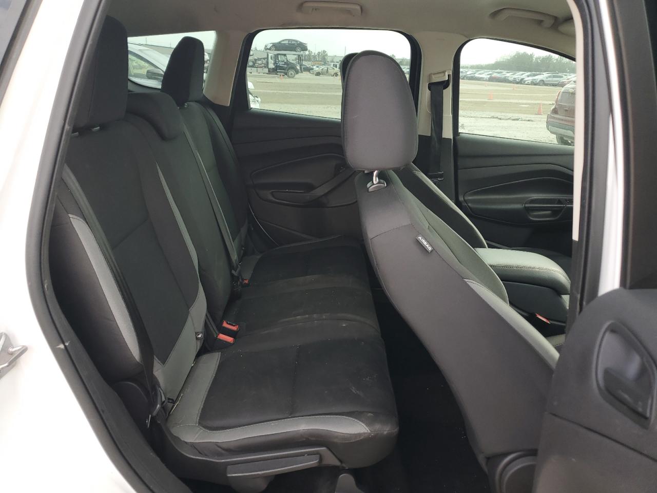 2015 Ford Escape - Image 11