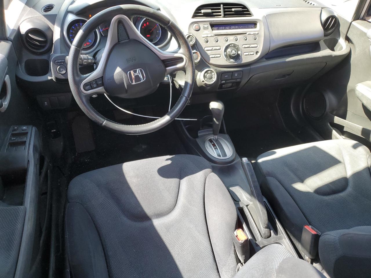 2011 Honda Fit - Image 8