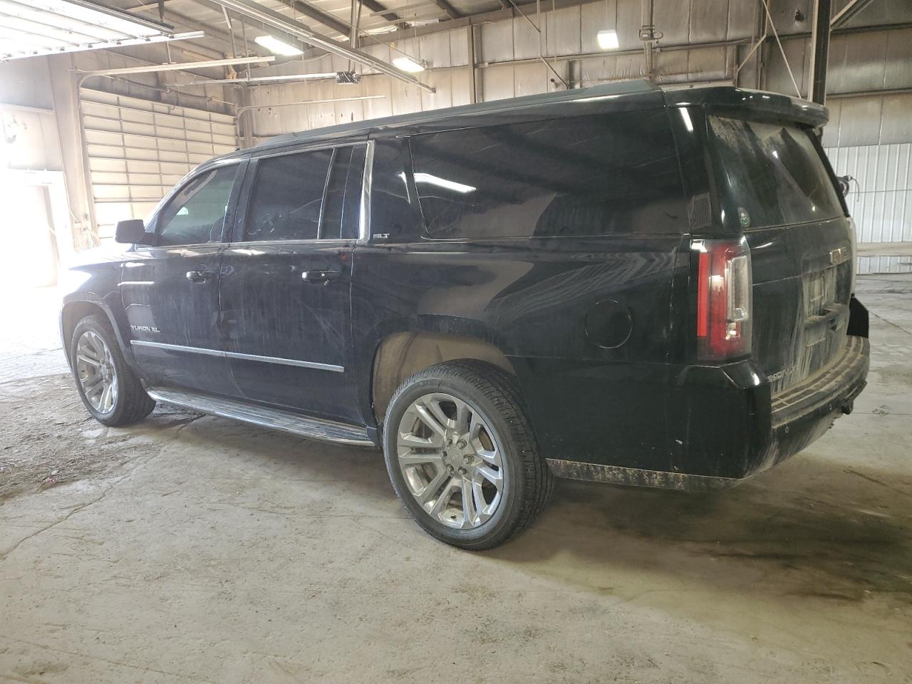 2019 GMC Yukon - Image 2
