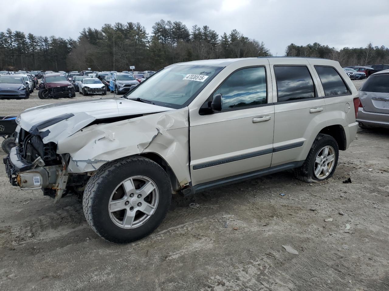 2007 Jeep Grand Cherokee Laredo for Sale in Mendon, MA - Front End