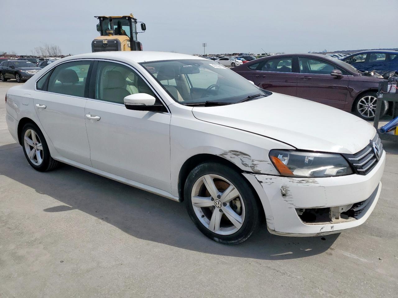 2015 Volkswagen Passat - Image 4