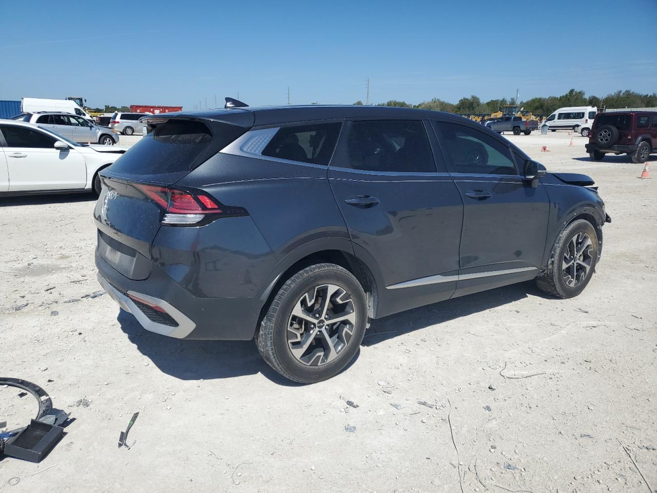 2023 Kia Sportage - Image 3