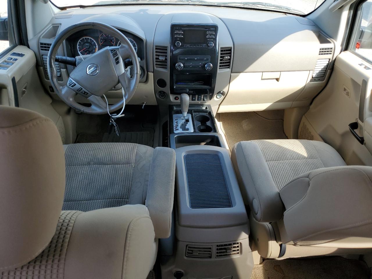 2014 Nissan Titan - Image 8