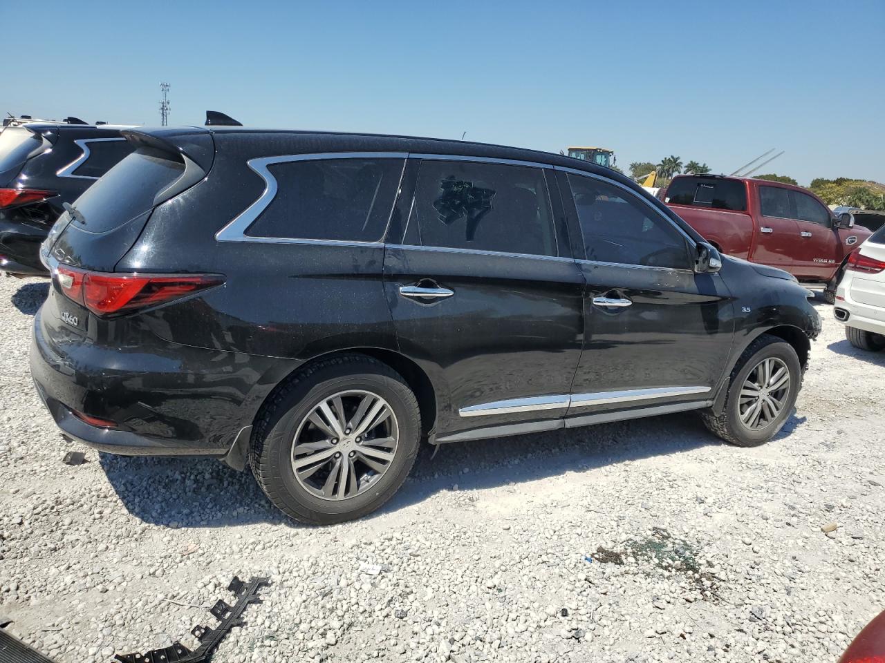 2017 Infiniti QX60 - Image 3