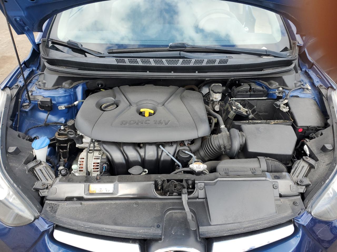 2016 Hyundai Elantra - Image 11
