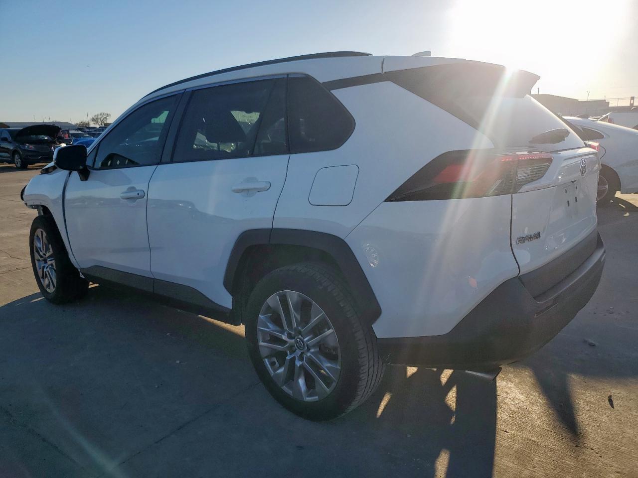 2020 Toyota RAV 4 - Image 2