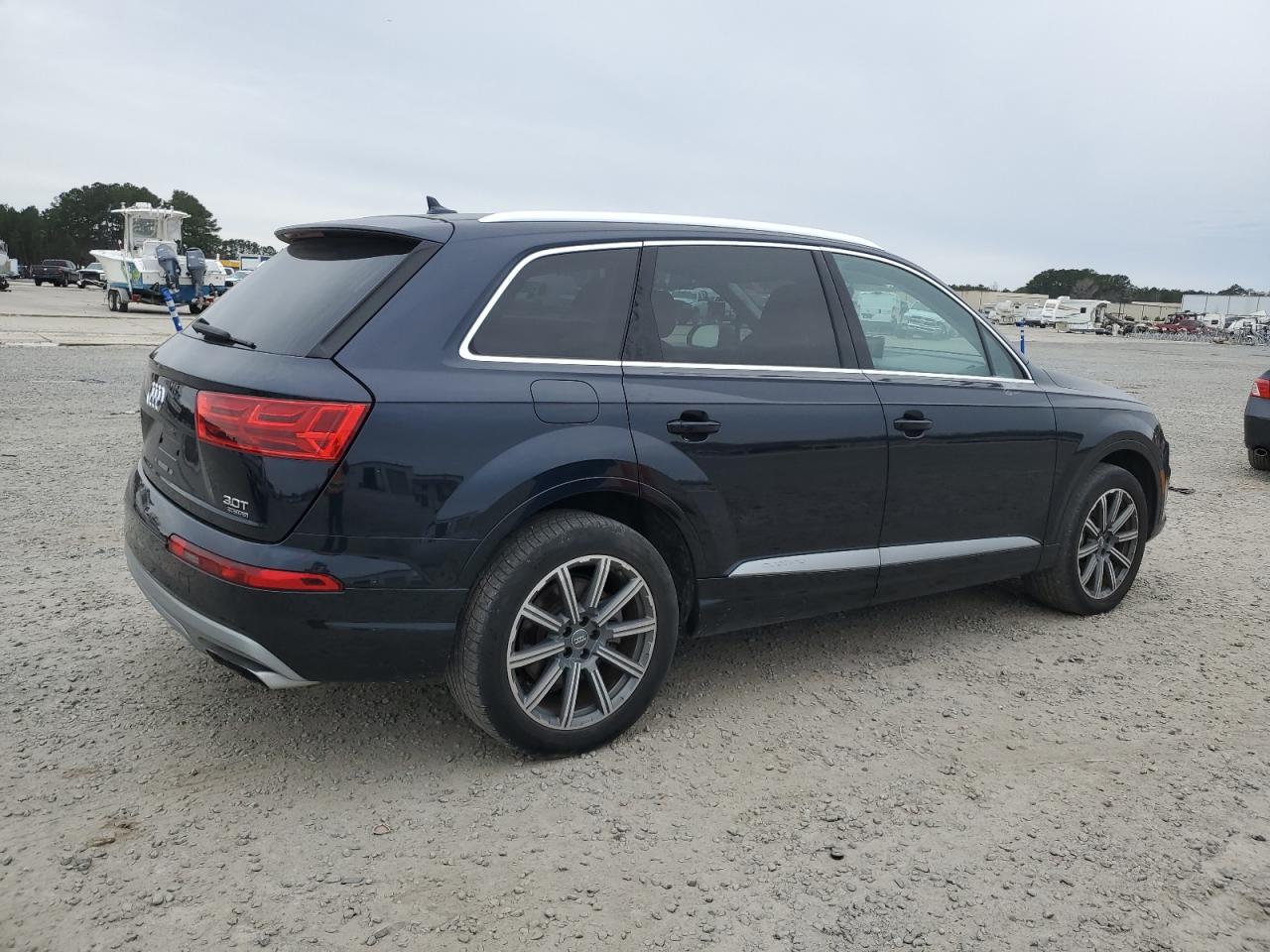 2017 Audi Q7 - Image 3