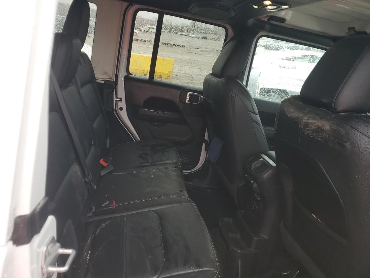 2021 Jeep Wrangler - Image 11