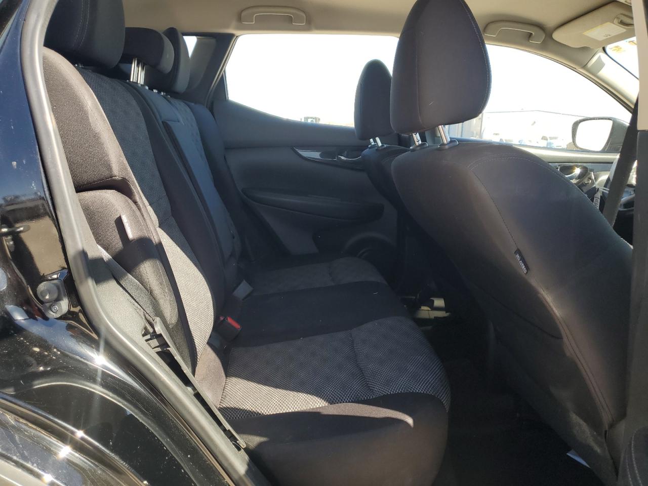 2021 Nissan Rogue - Image 11