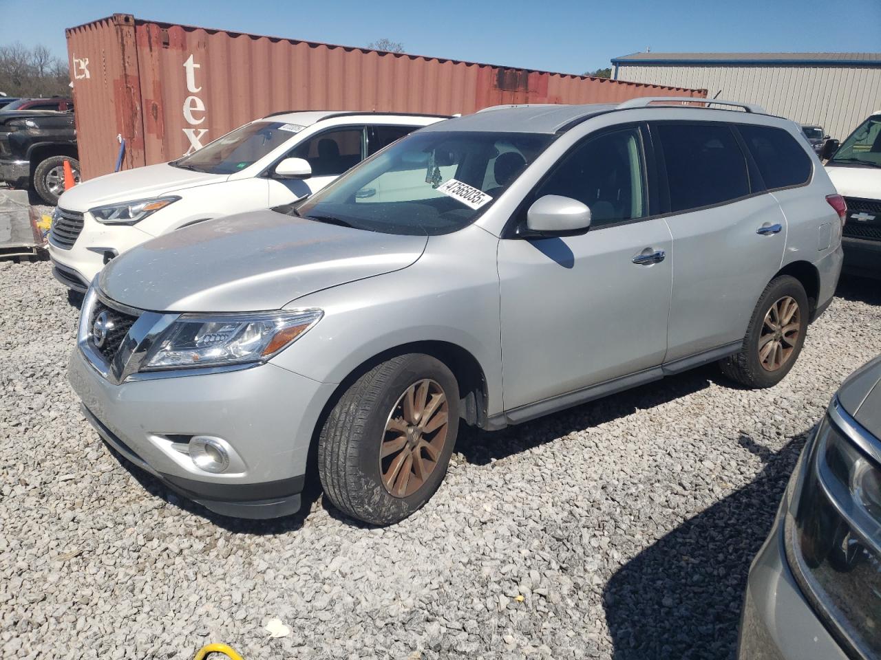 2015 Nissan Pathfinder - Image 1