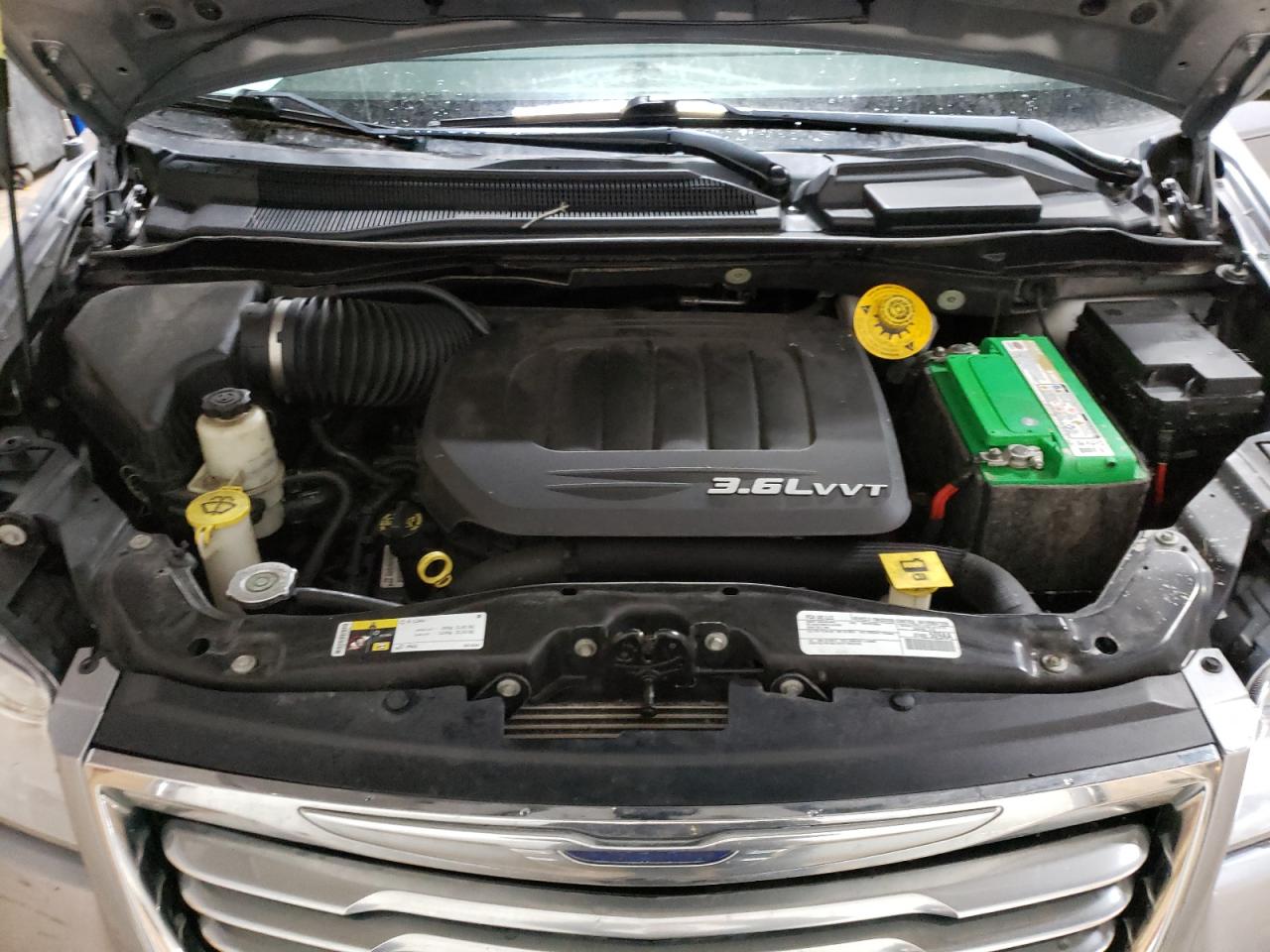 2016 Chrysler Town & Country Touring L VIN: 2C4RC1CGXGR304952 Lot: 50646505