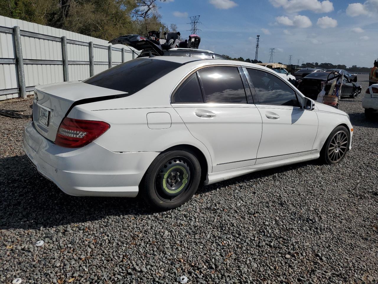 2013 Mercedes-Benz C-klasse - Image 3