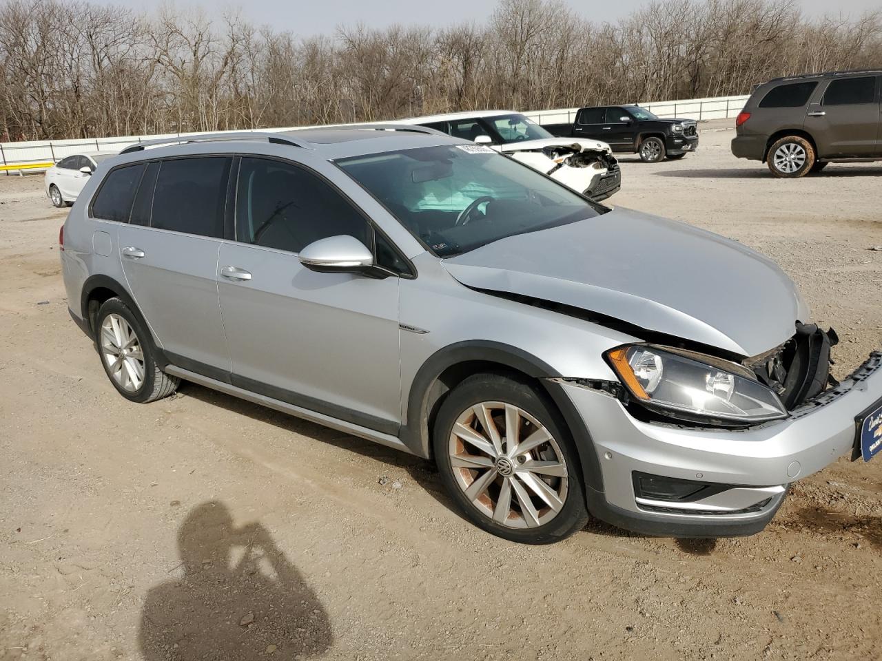 2017 Volkswagen Golf - Image 4