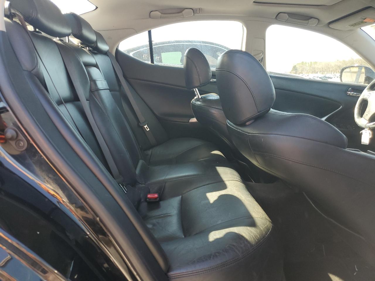 2007 Lexus IS - Image 10