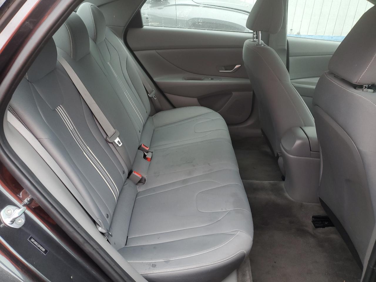 2023 Hyundai Elantra - Image 10