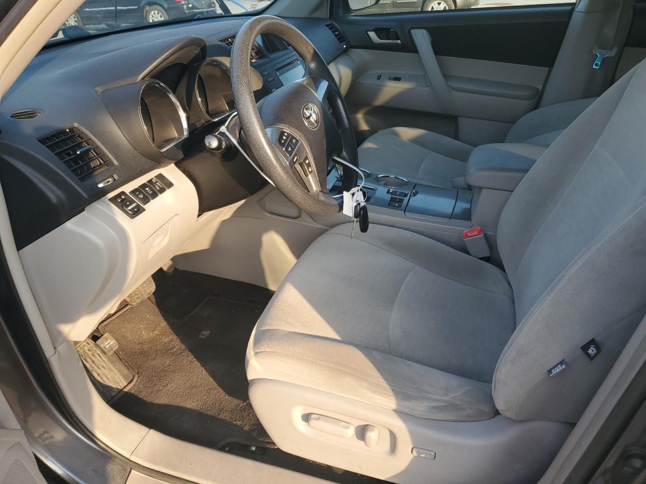 2011 Toyota Highlander - Image 7