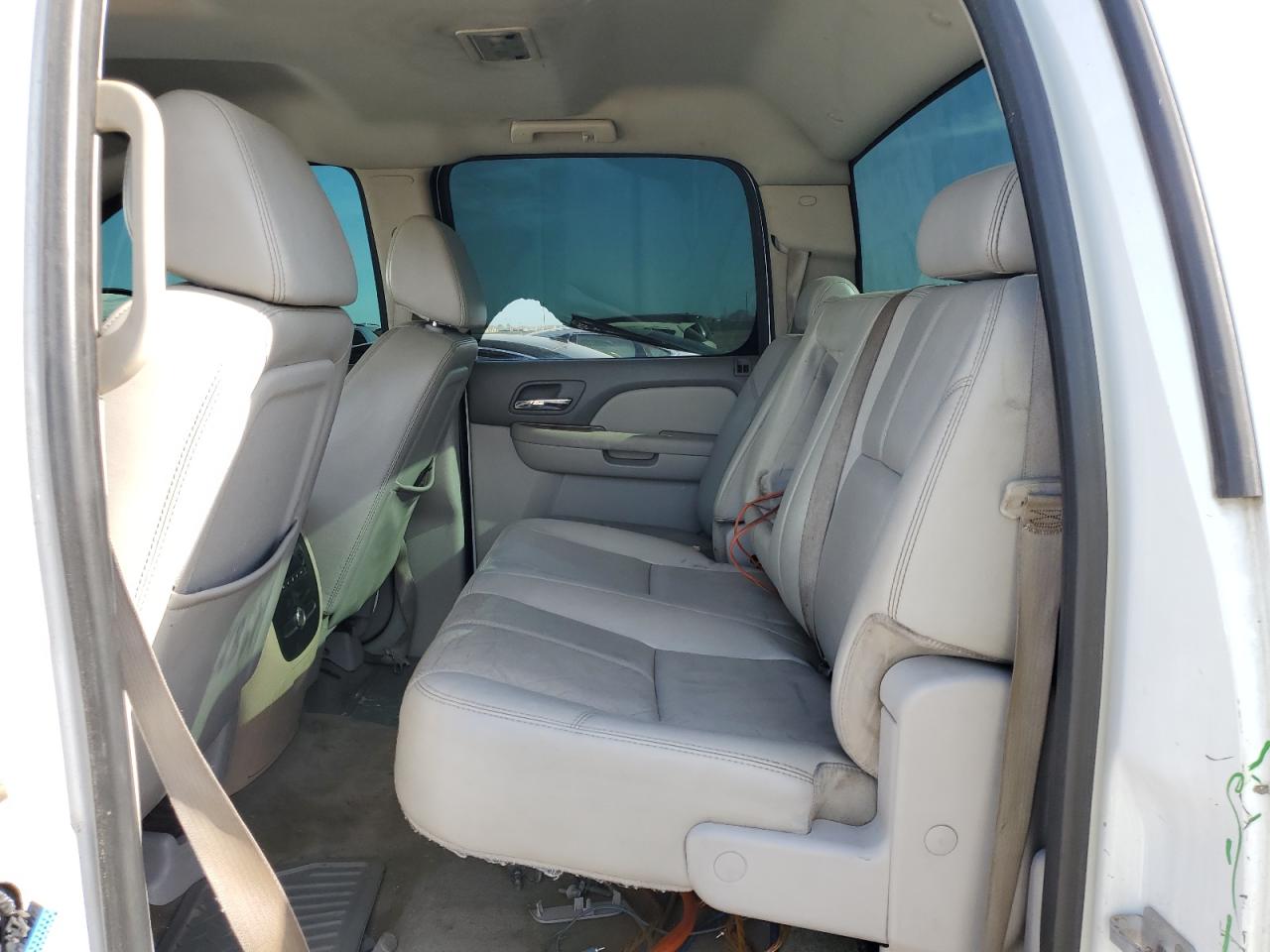 2007 GMC Sierra - Image 10