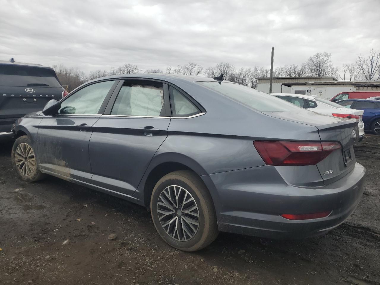2021 Volkswagen Jetta - Image 2