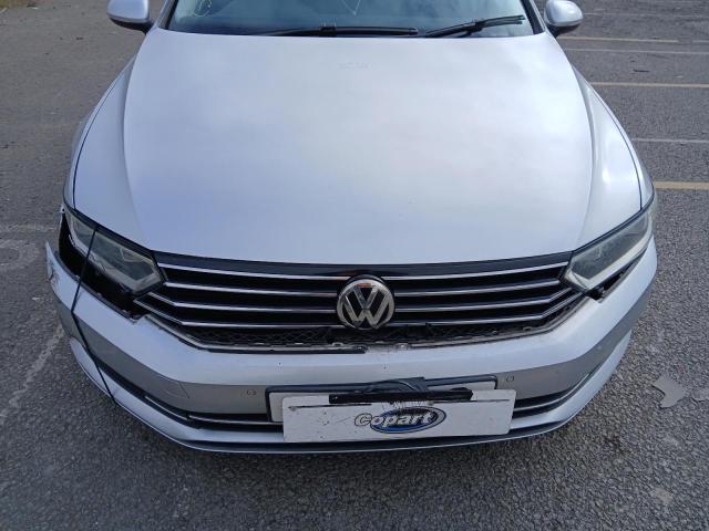 2015 VOLKSWAGEN PASSAT SE