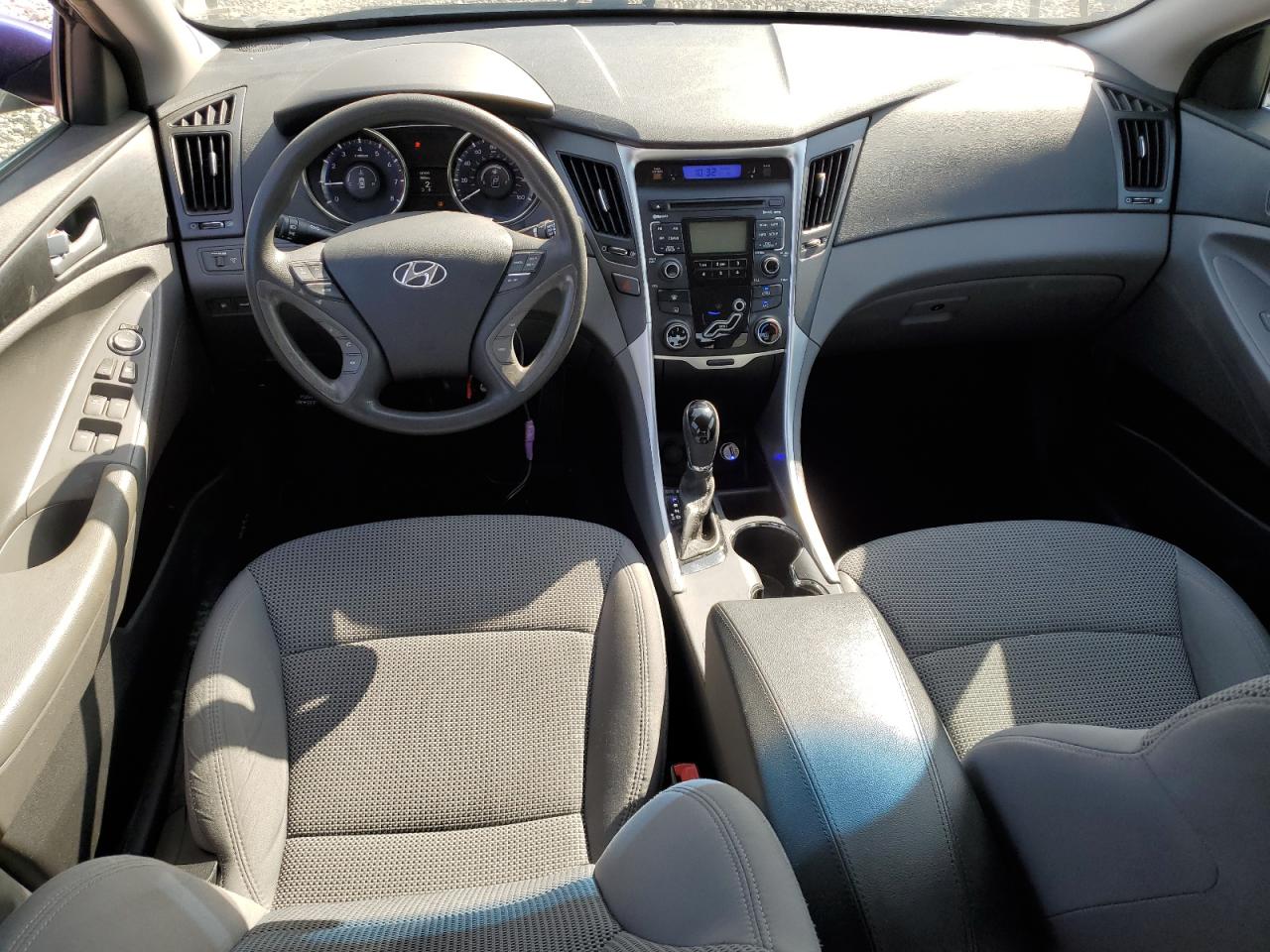 2011 Hyundai Sonata - Image 8