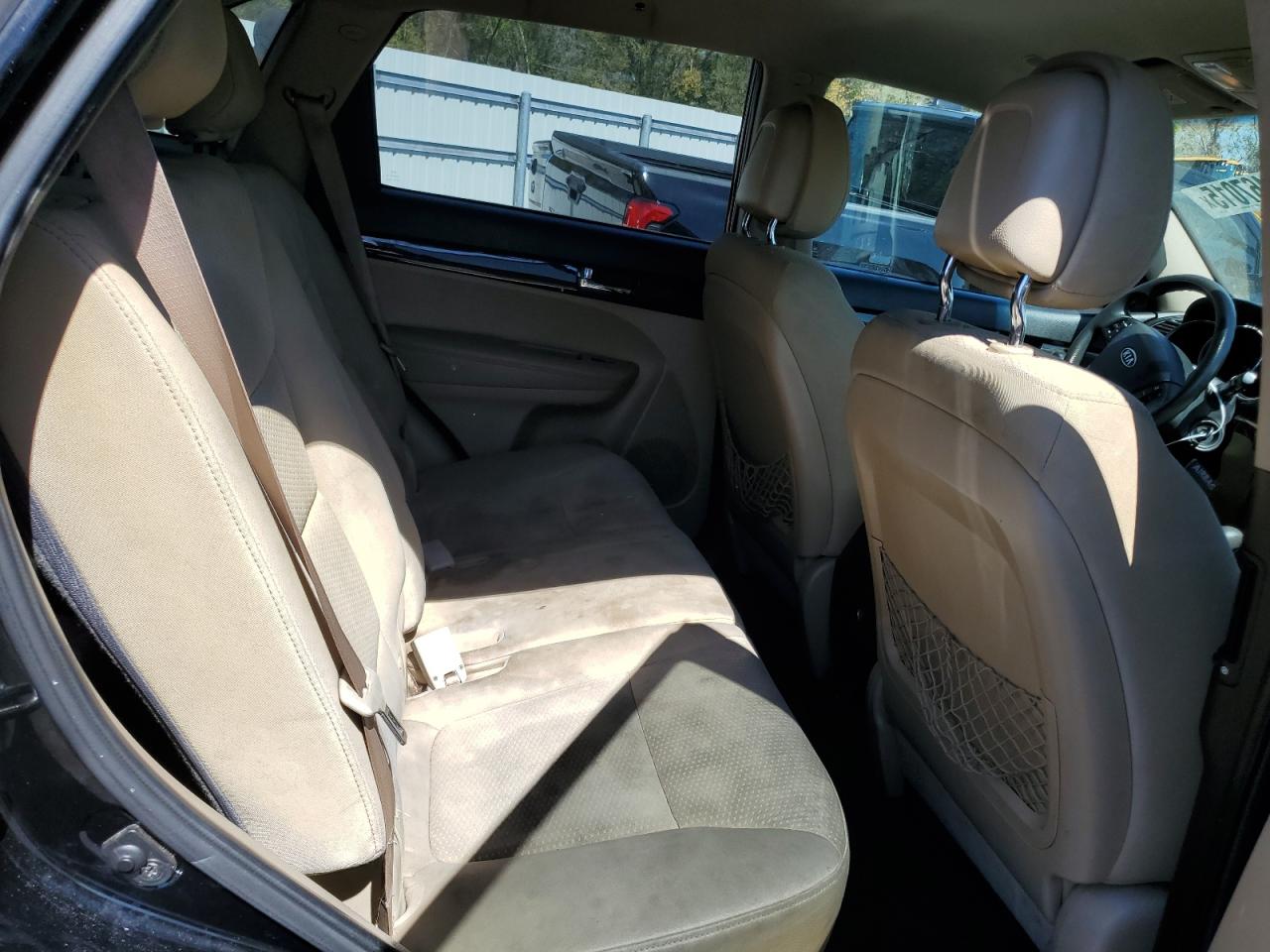 2011 Kia Sorento - Image 11