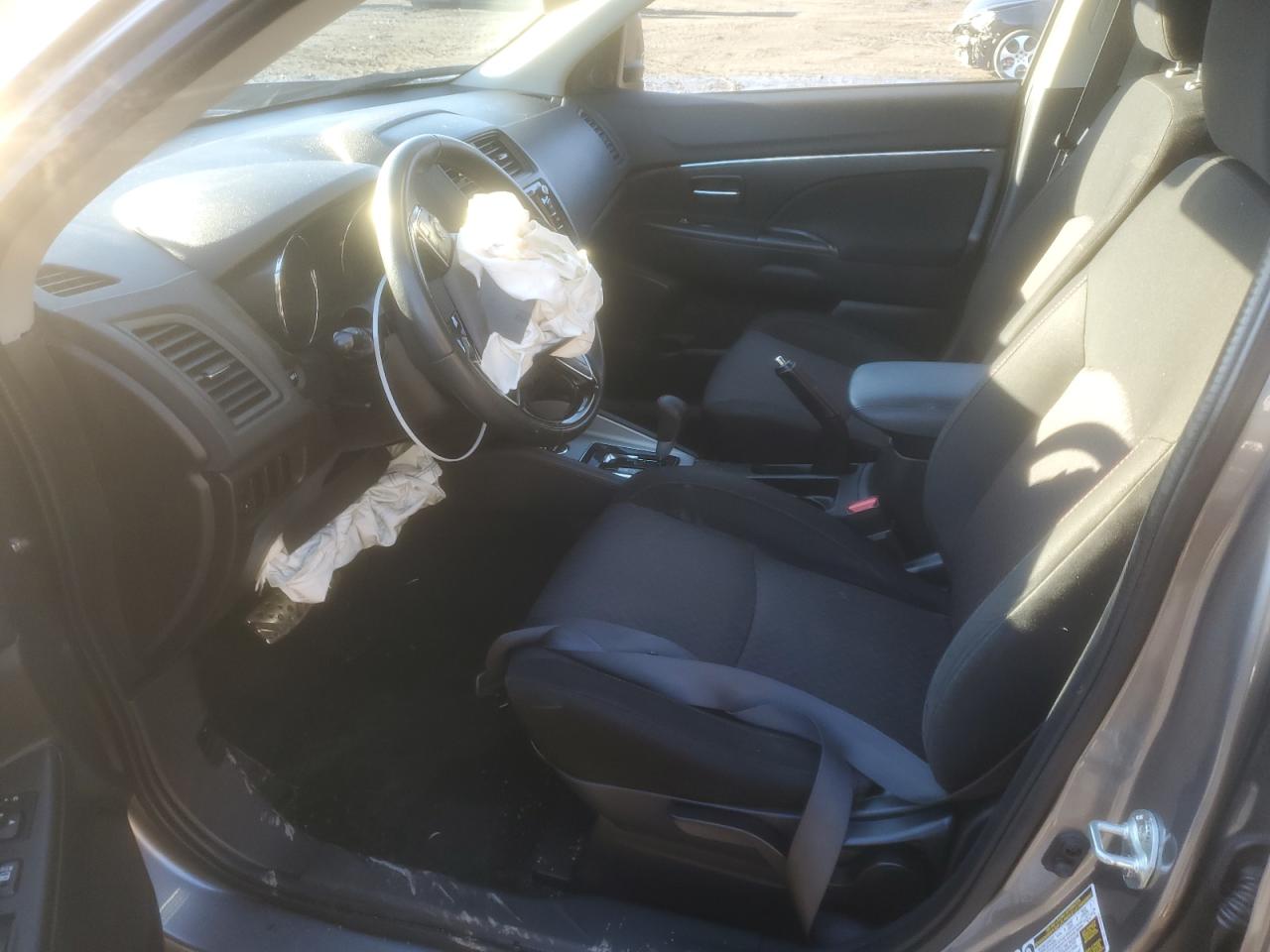 2018 Mitsubishi Outlander - Image 7