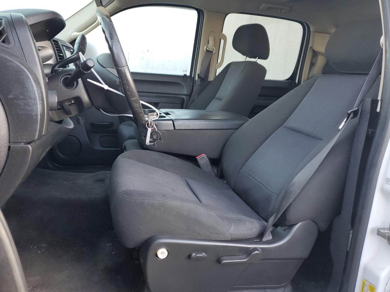 2011 Chevrolet Silverado - Image 7