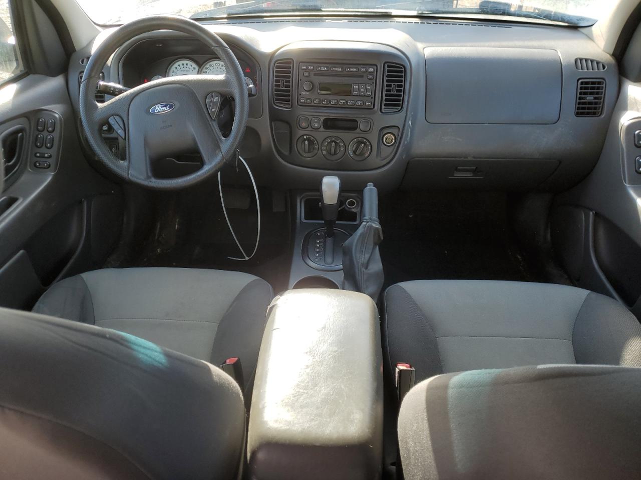 2006 Ford Escape - Image 8