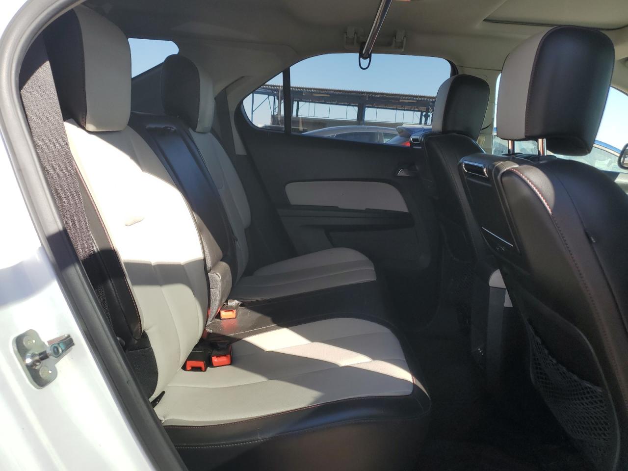 2011 Chevrolet Equinox - Image 11