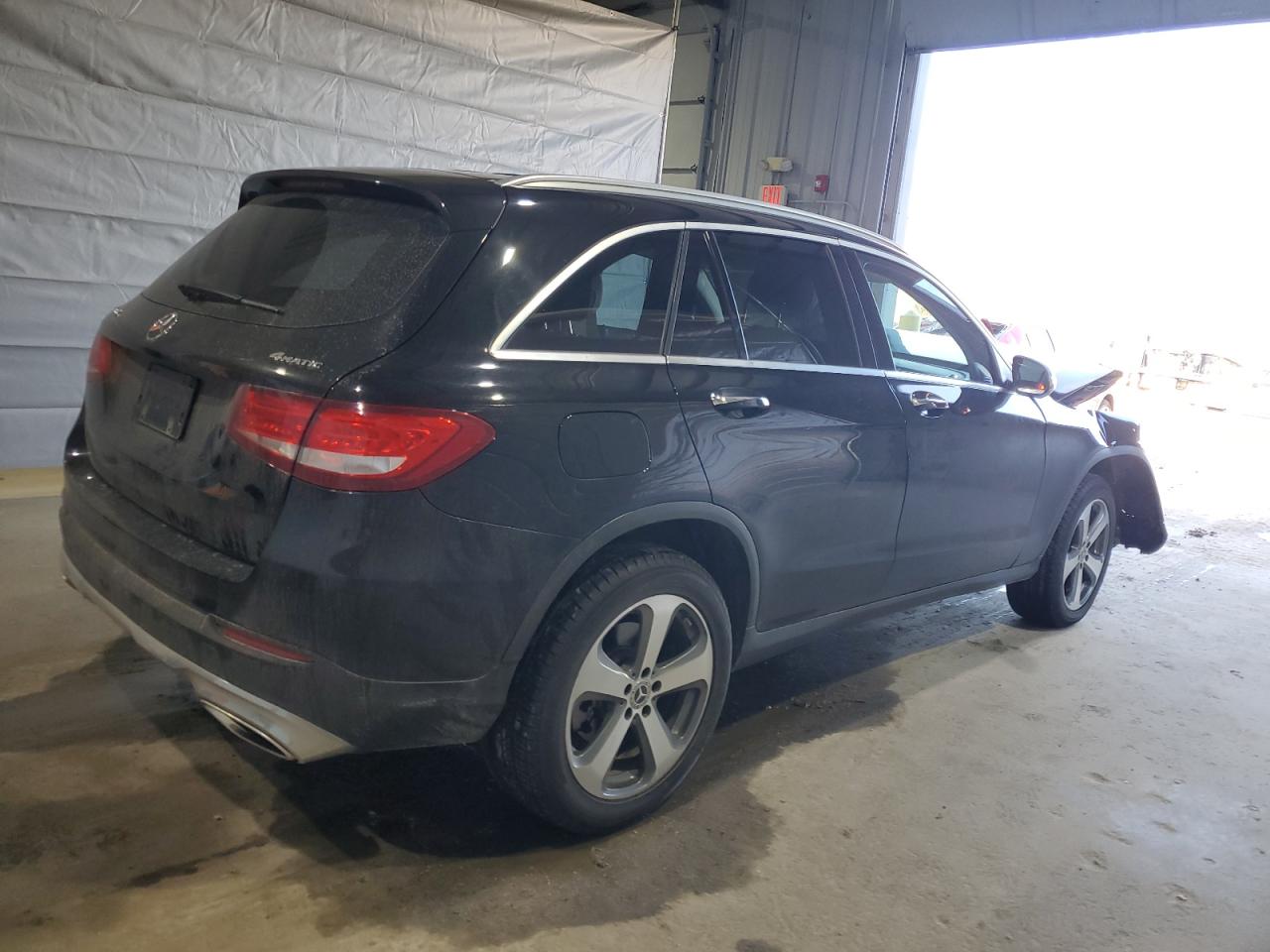 2017 Mercedes-Benz GLC - Image 3